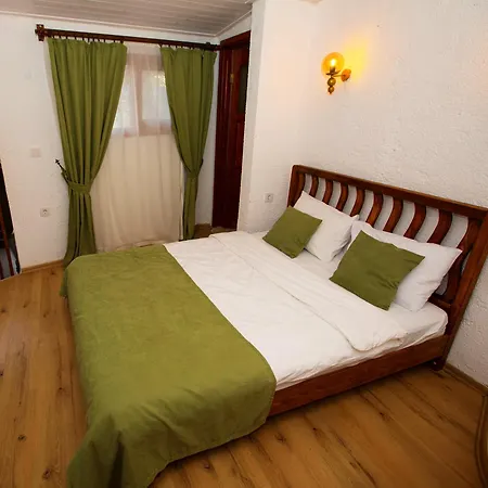 Alojamento de Acomodação e Pequeno-almoço Sirince Klaseas Hotel&restaurant