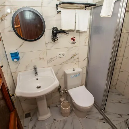 Sirince Klaseas Hotel&restaurant Alojamento de Acomodação e Pequeno-almoço 4*