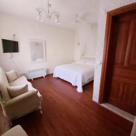 Sirince Klaseas Hotel&restaurant B&B 셀주크