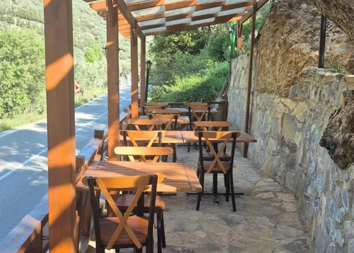 Alojamento de Acomodação e Pequeno-almoço Sirince Klaseas Hotel&restaurant