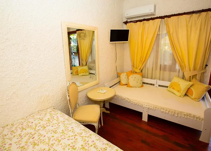 Sirince Klaseas Hotel&restaurant Alojamento de Acomodação e Pequeno-almoço